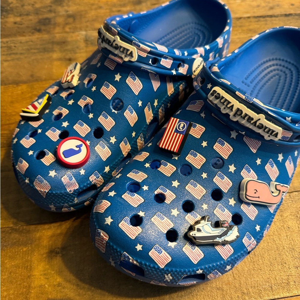 Vineyard Vines X Crocs size 9